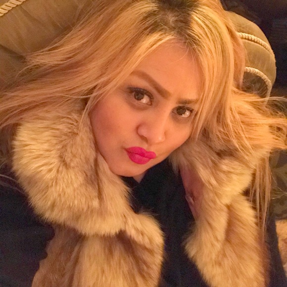 Meet your Posher, Tessa - Picture 1 of 1